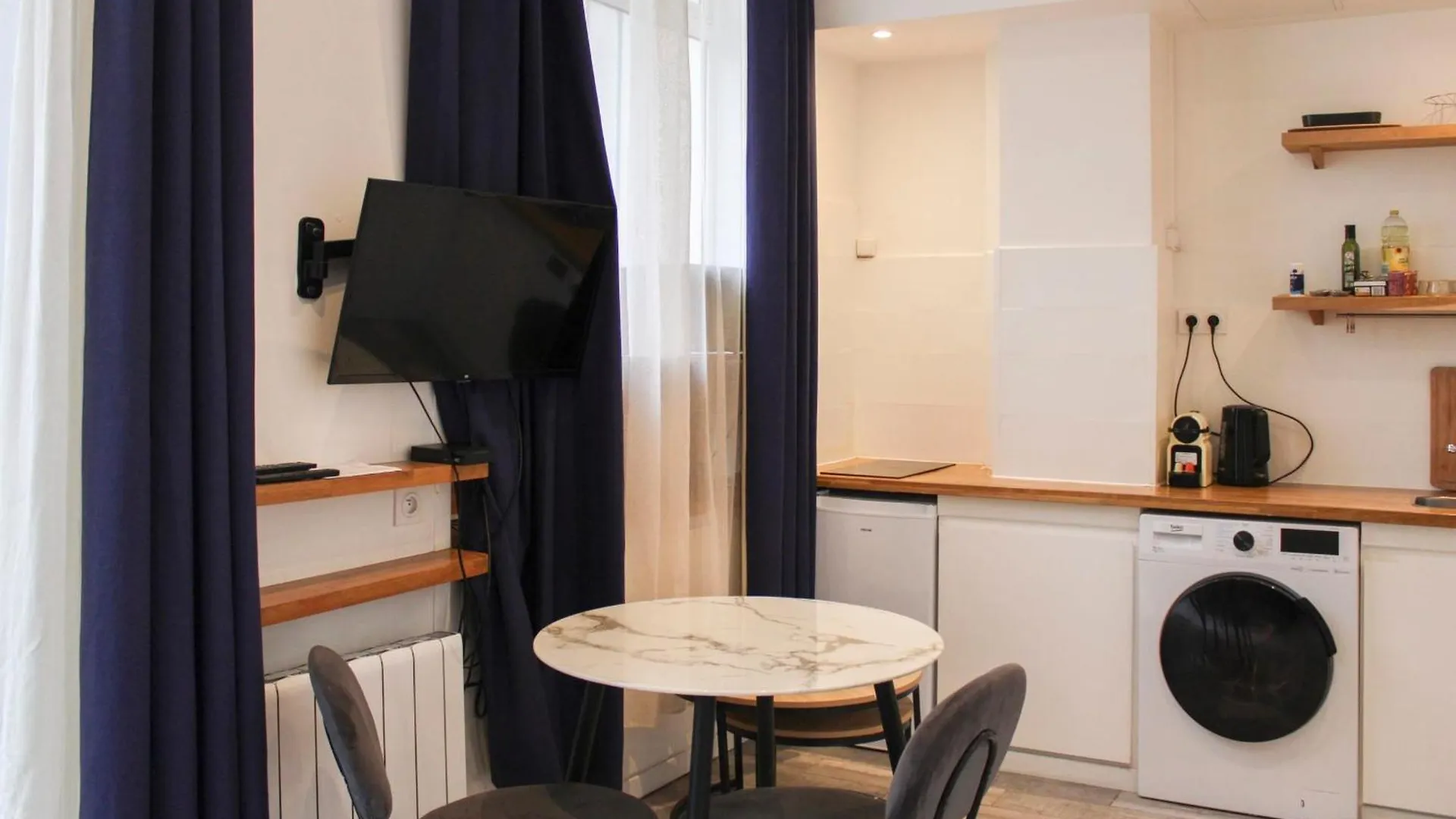 Apartament Nice Studio Near Eiffel Tower Paryż Francja
