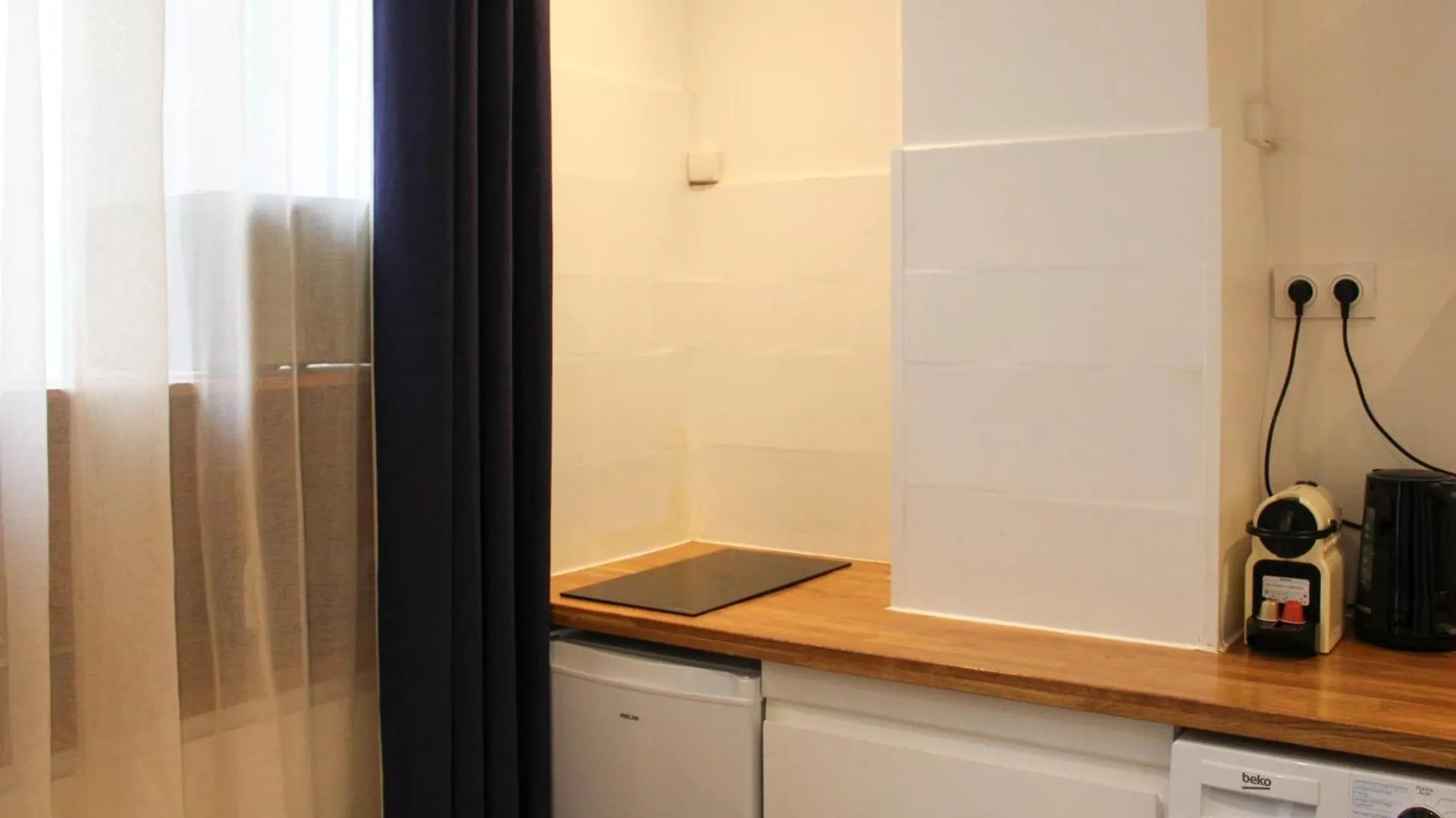 Nice Studio Near Eiffel Tower Paris 0*,  France